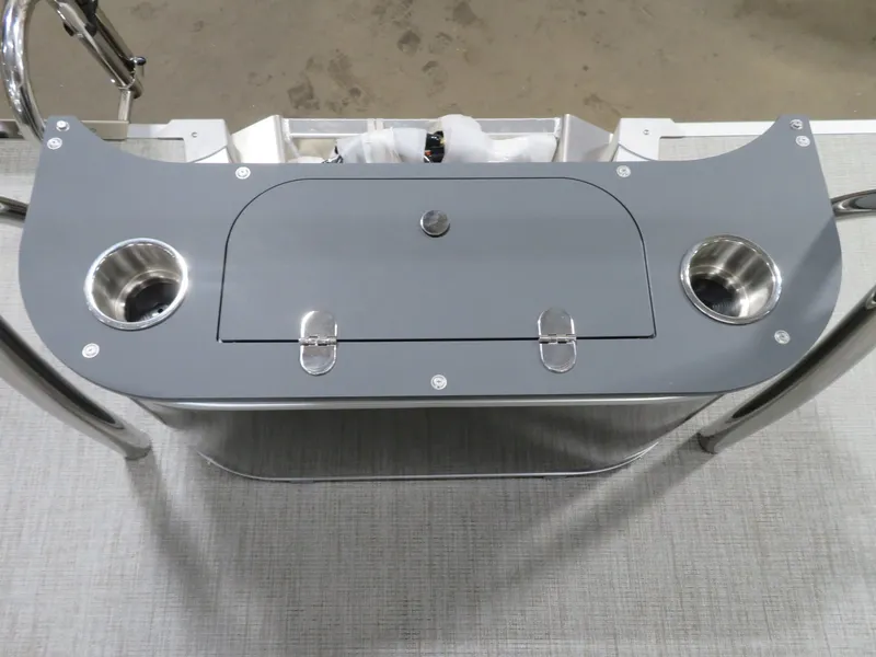 Slide: The Image of Tahoe Cascade 2385 VRL Swingback & Honda 140HP 4-Stroke EFI 2024 - 49