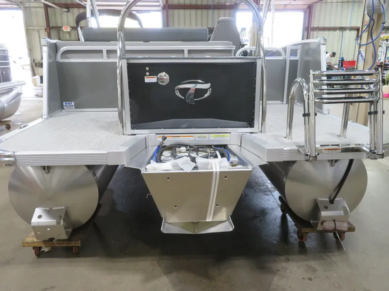 Slide: The Image of Tahoe Cascade 2385 VRL Swingback & Honda 140HP 4-Stroke EFI 2024 - 50