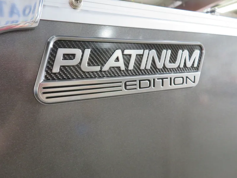 Slide: The Image of Tahoe Cascade 2385 VRL Swingback & Honda 140HP 4-Stroke EFI 2024 - 53