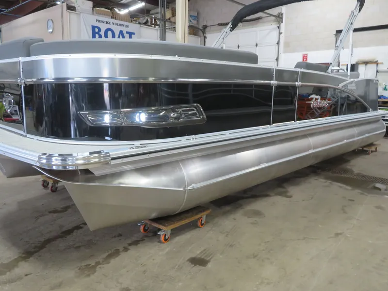 Slide: The Image of Tahoe Cascade 2385 VRL Swingback & Honda 140HP 4-Stroke EFI 2024 - 58