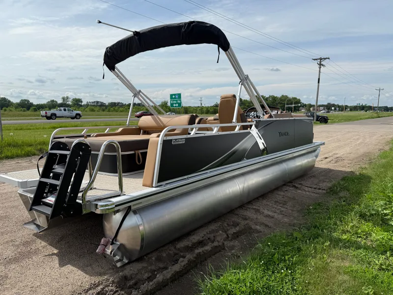 Slide: The Image of Tahoe LTZ 2385 Swingback (VRB) & Honda 4-Stroke EFI 2025 - 43