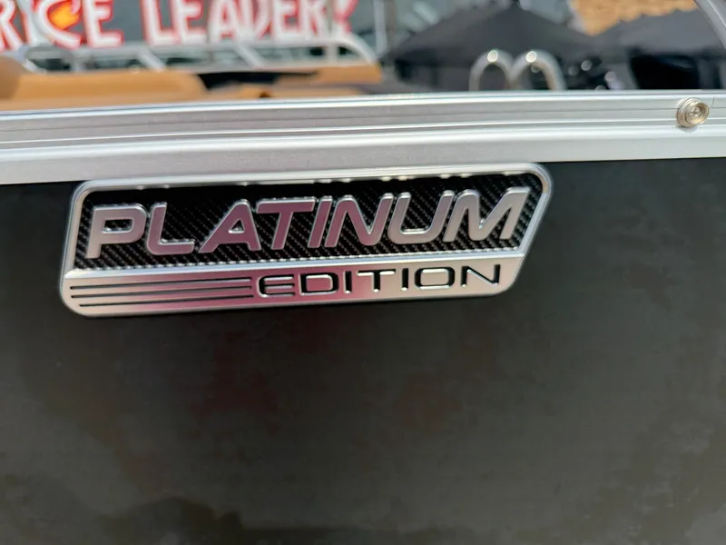 Slide: The Image of Tahoe LTZ 2385 VRB Swingback (VRB) & Honda 4-Stroke EFI 2025 - 37