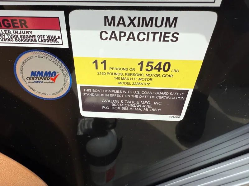 Slide: The Image of Tahoe LTZ 2385 Swingback (VRB) & Honda 4-Stroke EFI 2025 - 16