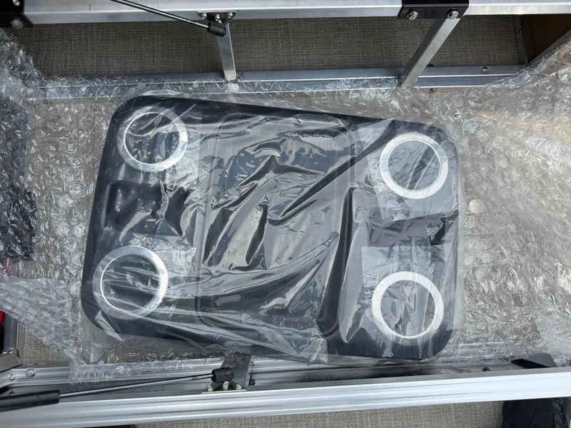 Slide: The Image of Tahoe LTZ 2385 Swingback (VRB) & Honda 4-Stroke EFI 2025 - 22