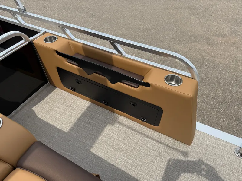 Slide: The Image of Tahoe LTZ 2385 Swingback (VRB) & Honda 4-Stroke EFI 2025 - 25