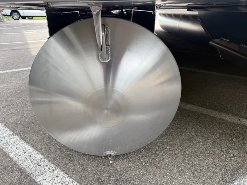 Slide: The Image of Tahoe LTZ 2385 Swingback (VRB) & Honda 4-Stroke EFI 2025 - 42