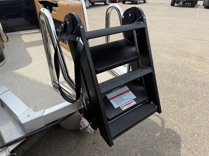 Slide: The Image of Tahoe LTZ 2385 Swingback (VRB) & Honda 4-Stroke EFI 2025 - 44