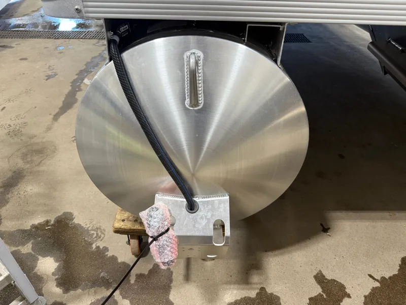 Slide: The Image of 2025 Tahoe Sport 2385 Swingback pontoon detail with Honda 4-Stroke EFI engine component. - 37