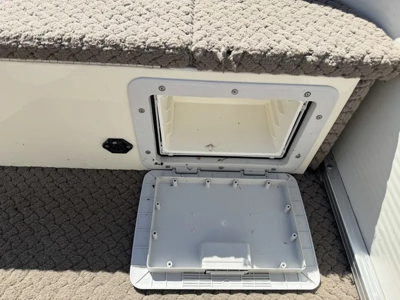 Slide: The Image of Lowe Suncruiser Trinidad 204 2005 - 11