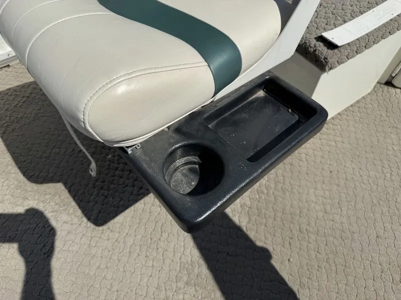 Slide: The Image of Lowe Suncruiser Trinidad 204 2005 - 16