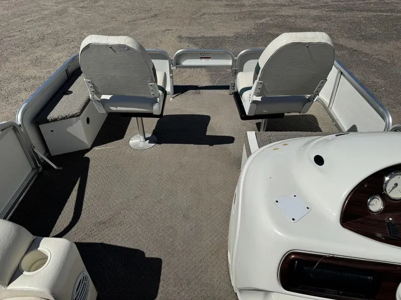 Slide: The Image of Lowe Suncruiser Trinidad 204 2005 - 2