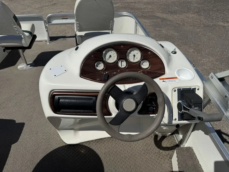 Slide: The Image of Lowe Suncruiser Trinidad 204 2005 - 22