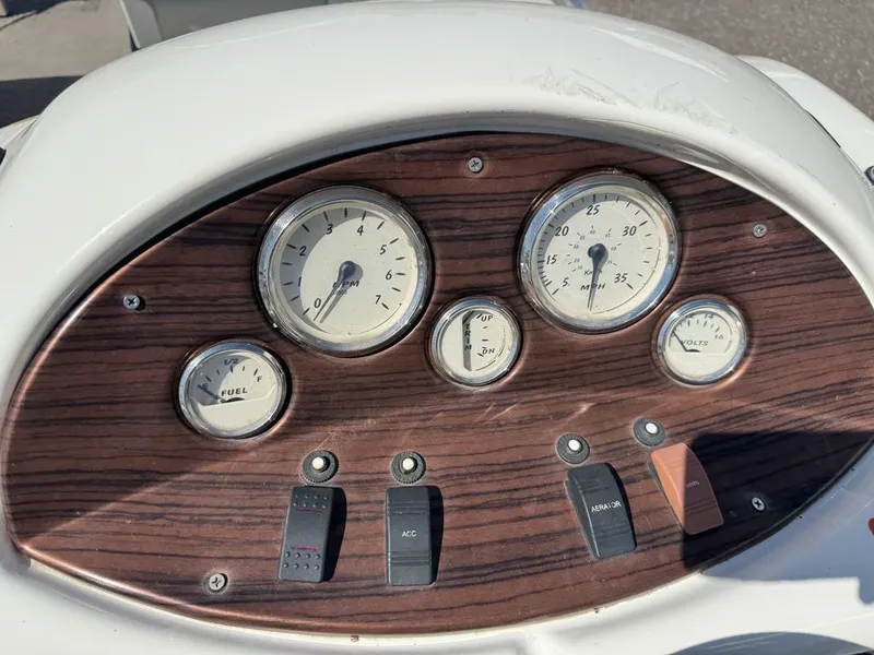 Slide: The Image of Lowe Suncruiser Trinidad 204 2005 - 23