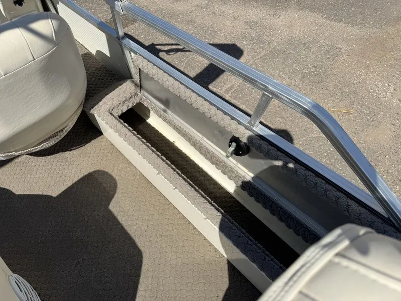 Slide: The Image of Lowe Suncruiser Trinidad 204 2005 - 26