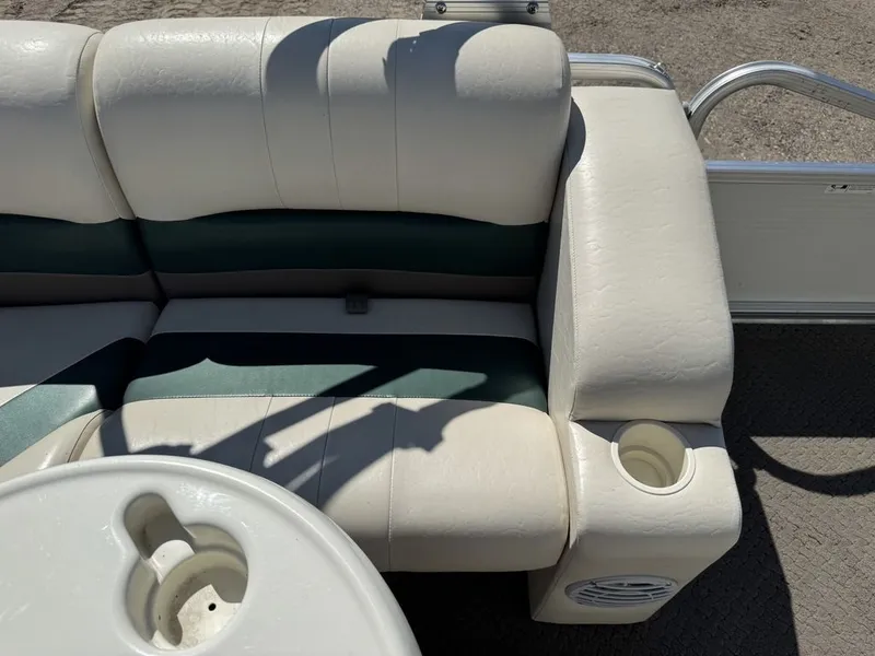 Slide: The Image of Lowe Suncruiser Trinidad 204 2005 - 29