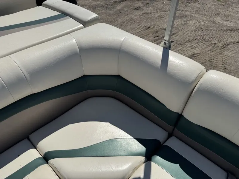 Slide: The Image of Lowe Suncruiser Trinidad 204 2005 - 30