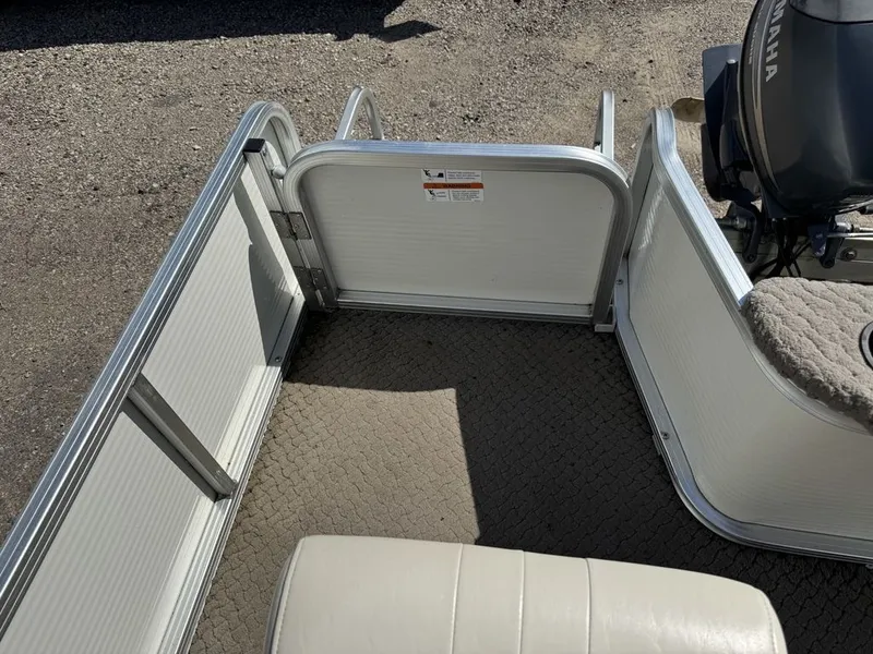 Slide: The Image of Lowe Suncruiser Trinidad 204 2005 - 42