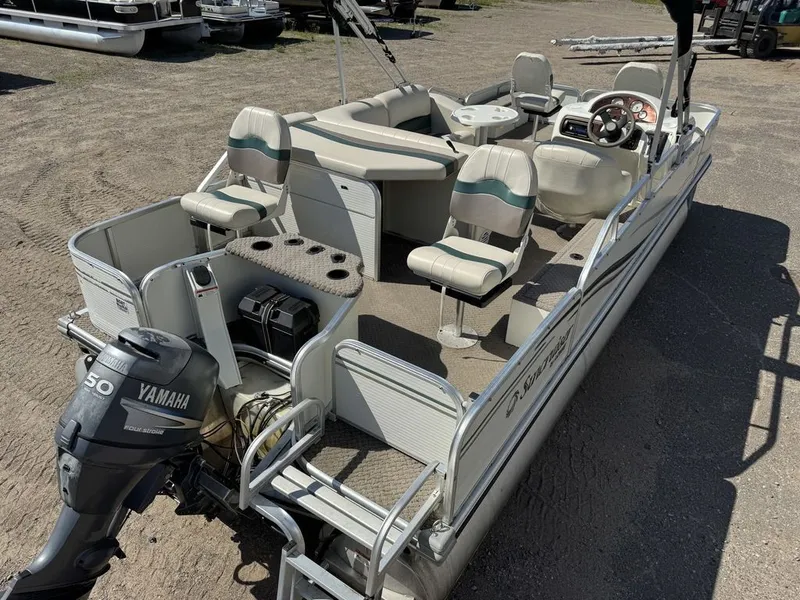 Slide: The Image of Lowe Suncruiser Trinidad 204 2005 - 5