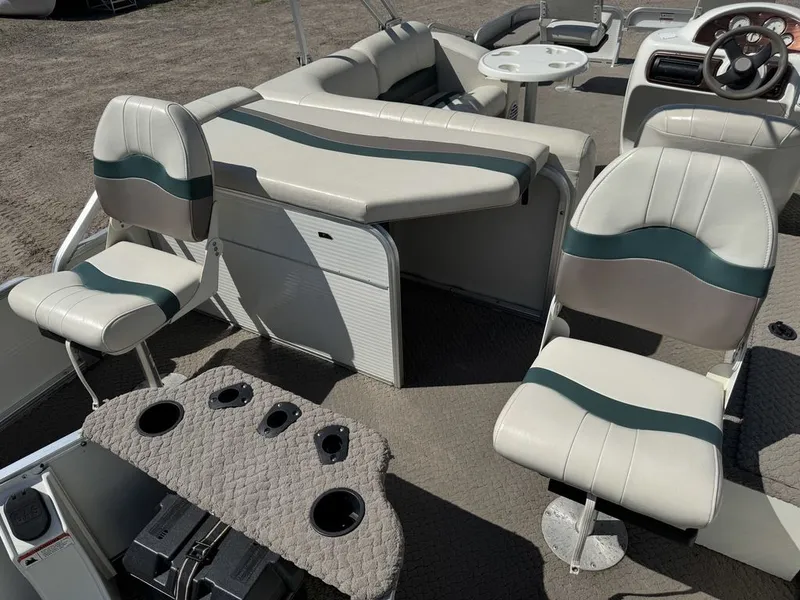 Slide: The Image of Lowe Suncruiser Trinidad 204 2005 - 6