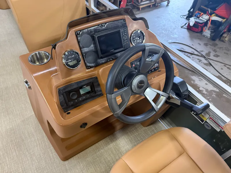 Slide: The Image of Tahoe Sport 2385 Rear Fish & Honda 4-Stroke EFI 2026 - 12