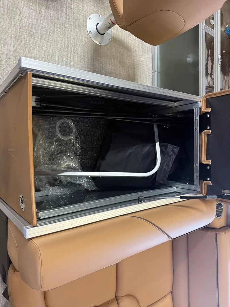 Slide: The Image of Tahoe Sport 2385 Rear Fish & Honda 4-Stroke EFI 2026 - 18