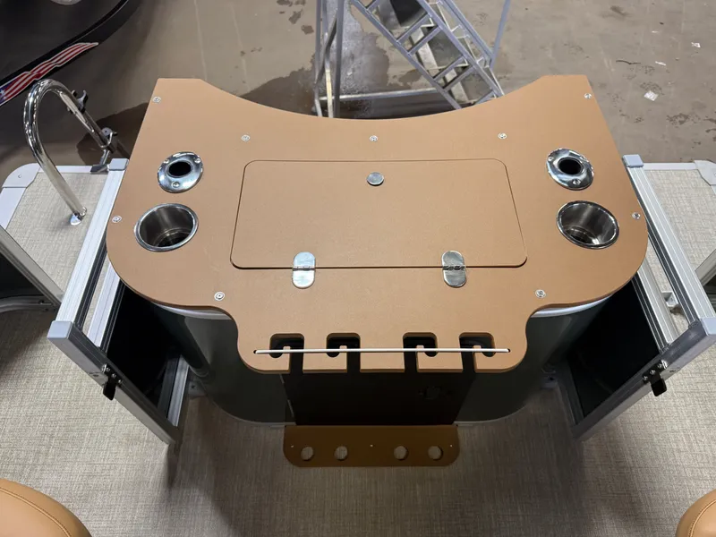 Slide: The Image of Tahoe Sport 2385 Rear Fish & Honda 4-Stroke EFI 2026 - 21