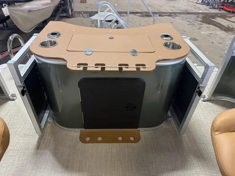 Slide: The Image of Tahoe Sport 2385 Rear Fish & Honda 4-Stroke EFI 2026 - 22