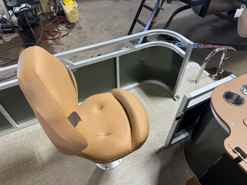 Slide: The Image of Tahoe Sport 2385 Rear Fish & Honda 4-Stroke EFI 2026 - 23