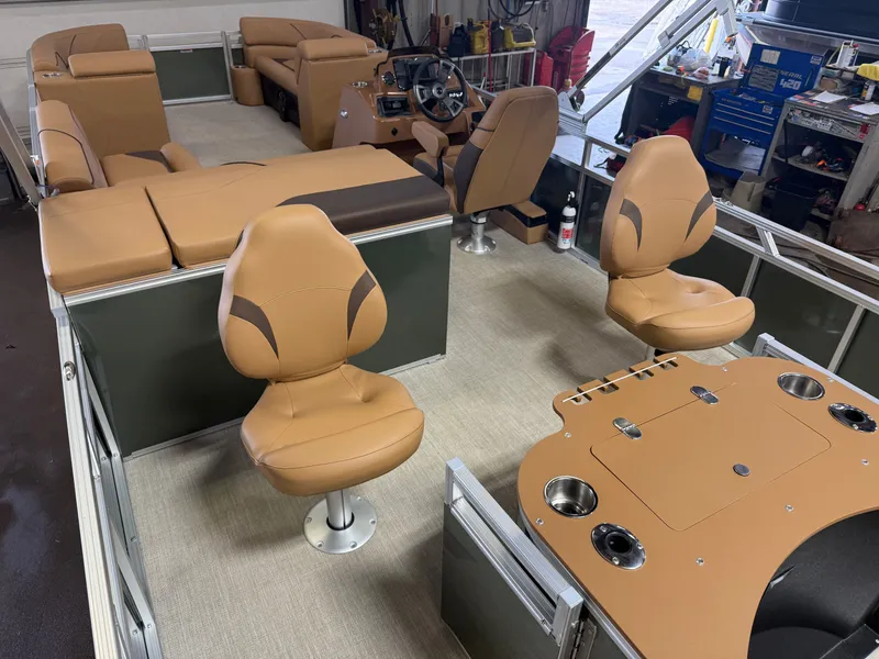 Slide: The Image of Tahoe Sport 2385 Rear Fish & Honda 4-Stroke EFI 2026 - 24