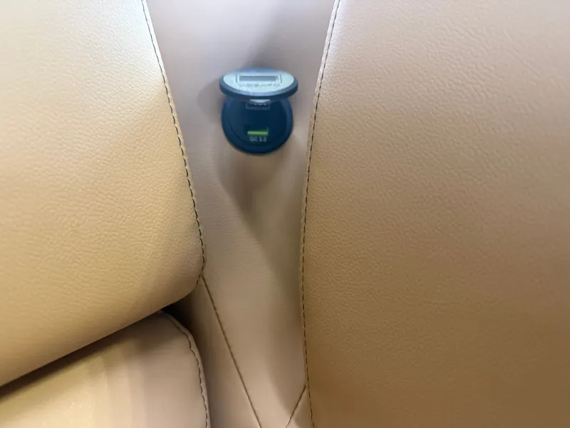 Slide: The Image of Tahoe Sport 2385 Rear Fish & Honda 4-Stroke EFI 2026 - 29