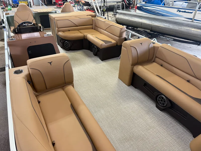 Slide: The Image of Tahoe Sport 2385 Rear Fish & Honda 4-Stroke EFI 2026 - 34