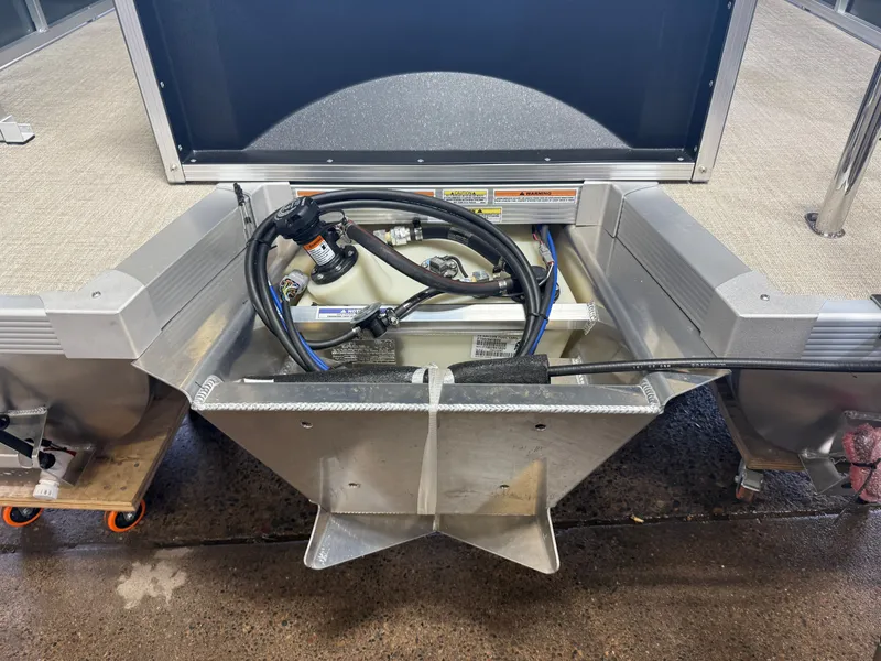 Slide: The Image of Tahoe Sport 2385 Rear Fish & Honda 4-Stroke EFI 2026 - 41