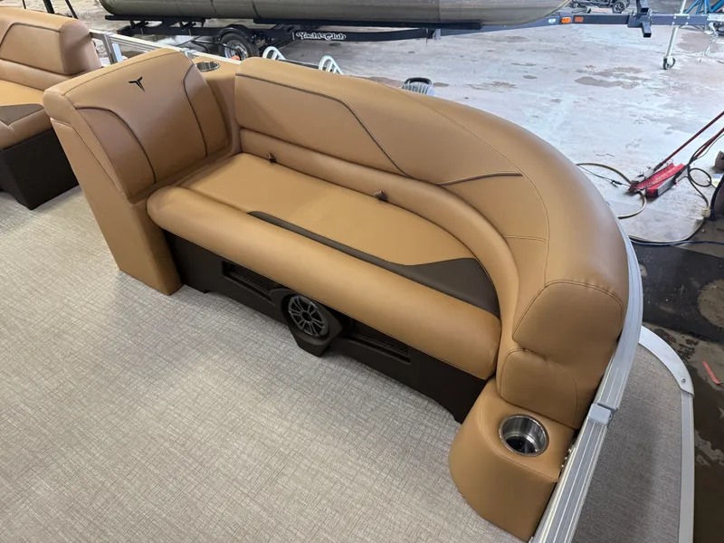 Slide: The Image of Tahoe Sport 2385 Rear Fish & Honda 4-Stroke EFI 2026 - 8