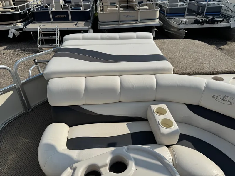 Slide: The Image of Misty Harbor 2285 GM Pontoon 2005 - 25