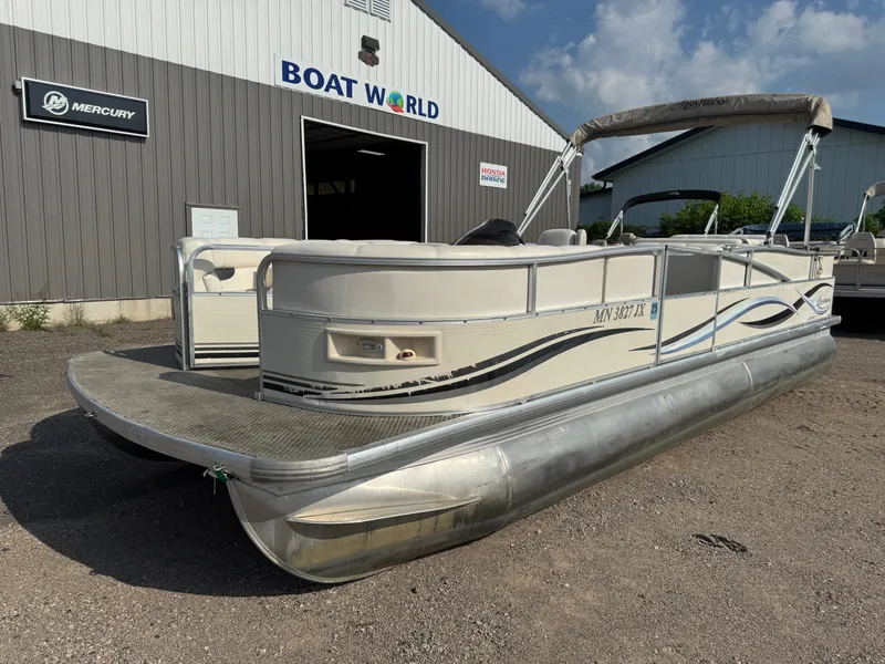 Slide: The Image of Misty Harbor 2285 GM Pontoon $12,995 2005 - 29
