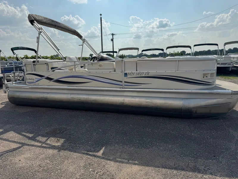 Slide: The Image of Misty Harbor 2285 GM Pontoon $12,995 2005 - 40