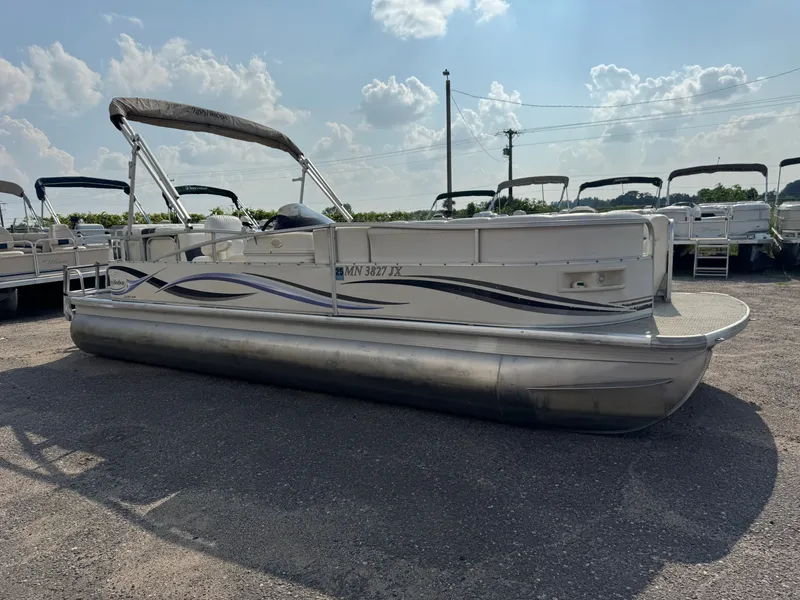 Slide: The Image of Misty Harbor 2285 GM Pontoon $12,995 2005 - 41