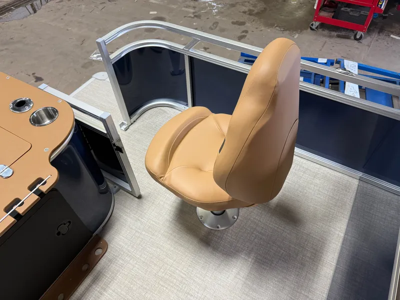 Slide: The Image of Tahoe Sport 2385 Rear Fish & Honda 4-Stroke EFI 2026 - 20