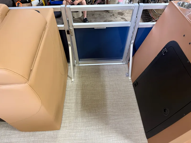 Slide: The Image of Tahoe Sport 2385 Rear Fish & Honda 4-Stroke EFI 2026 - 28