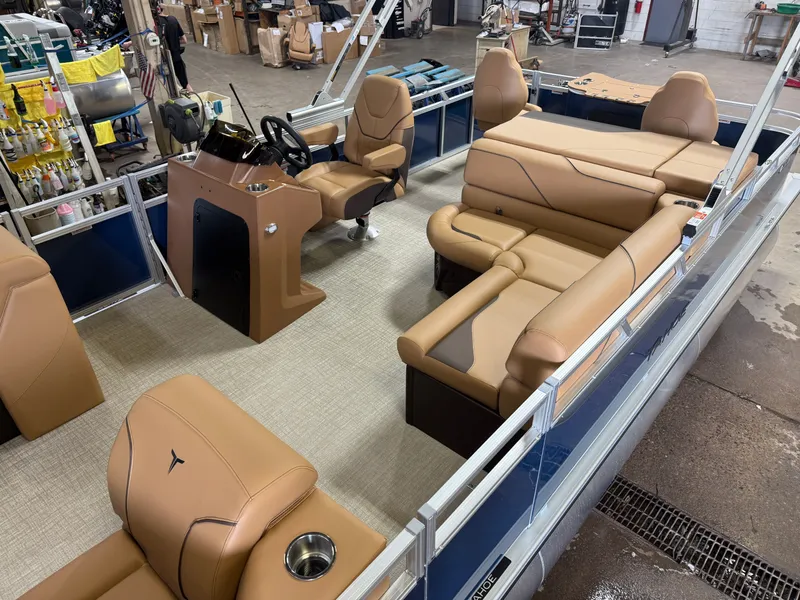 Slide: The Image of Tahoe Sport 2385 Rear Fish & Honda 4-Stroke EFI 2026 - 3