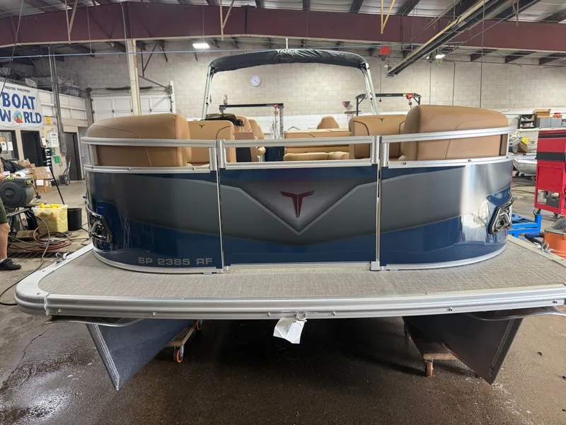 Slide: The Image of Tahoe Sport 2385 Rear Fish & Honda 4-Stroke EFI 2026 - 34