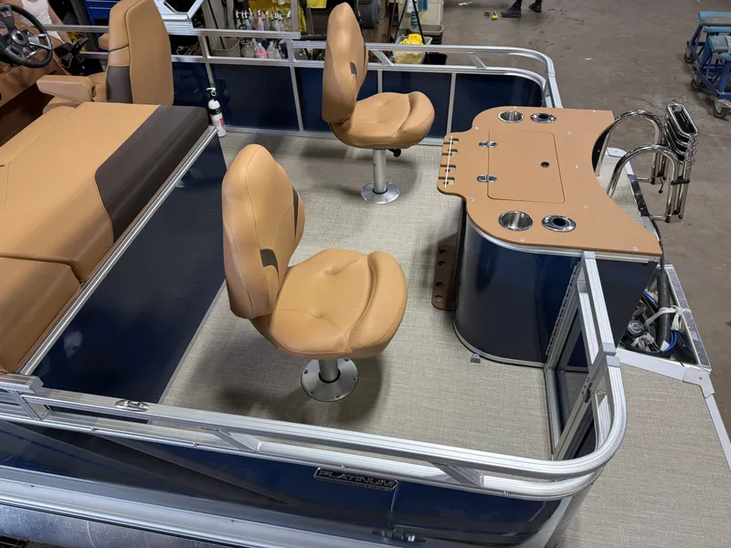 Slide: The Image of Tahoe Sport 2385 Rear Fish & Honda 4-Stroke EFI 2026 - 4