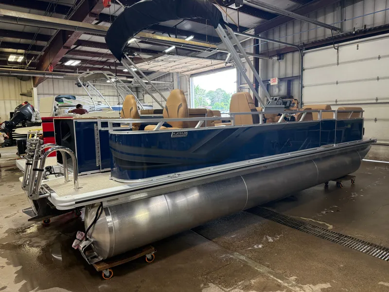 Slide: The Image of Tahoe Sport 2385 Rear Fish & Honda 4-Stroke EFI 2026 - 42