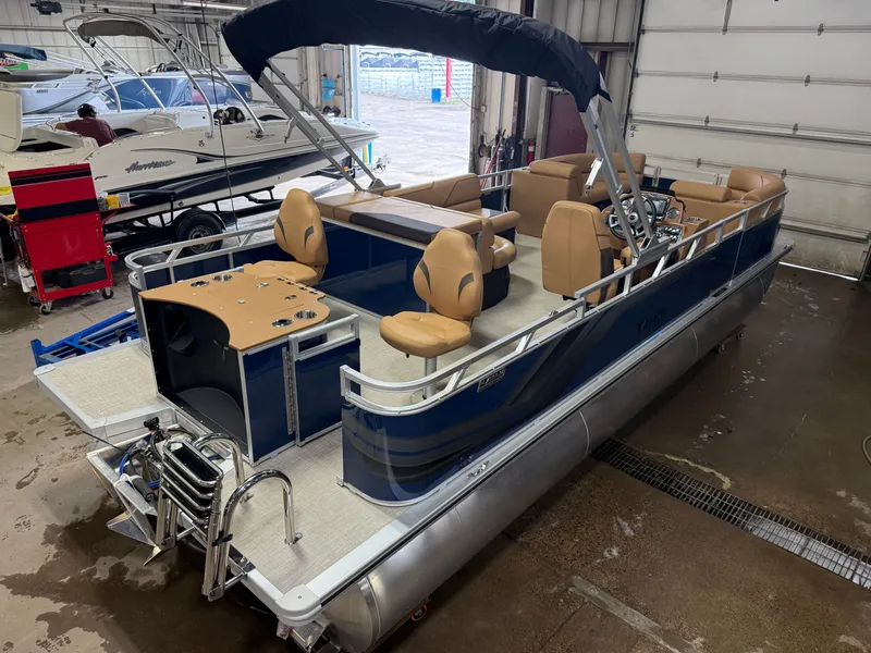 Slide: The Image of Tahoe Sport 2385 Rear Fish & Honda 4-Stroke EFI 2026 - 46