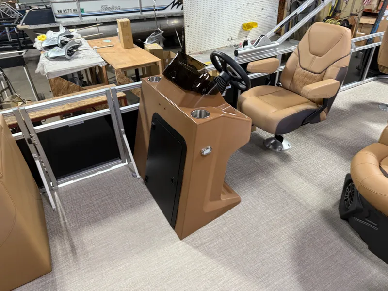 Slide: The Image of Tahoe Sport Rear Fish 2385 & 4-Stroke $33995 2026 - 10