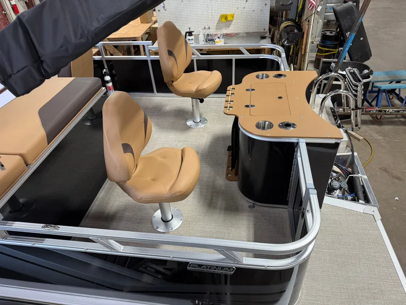 Slide: The Image of Tahoe Sport Rear Fish 2385 & 4-Stroke $33995 2026 - 4