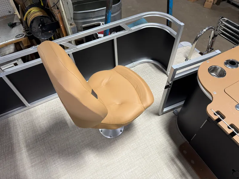 Slide: The Image of Tahoe Sport 2385 Rear Fish & Honda 4-Stroke EFI 2026 - 21