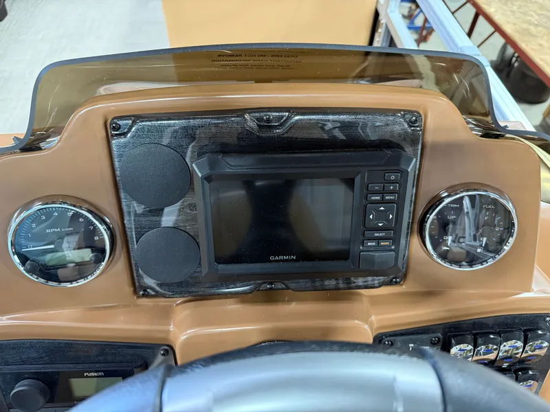 Slide: The Image of Tahoe Sport Rear Fish 2385 & 4-Stroke $33995 2026 - 14