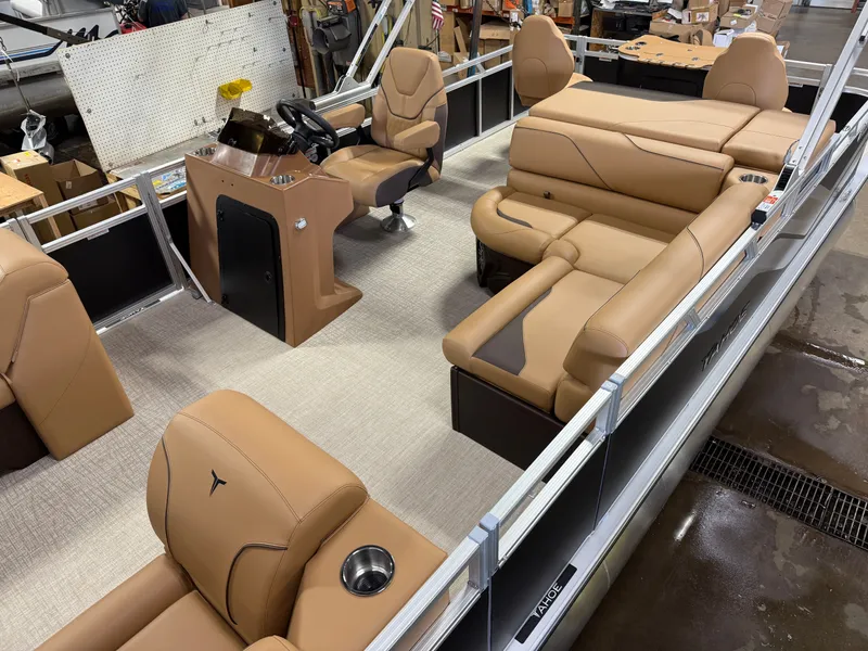 Slide: The Image of Tahoe Sport Rear Fish 2385 & 4-Stroke $33995 2026 - 3