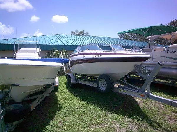 The Image of Crownline Boats 198 BR 2004 - 1